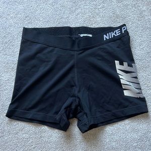 Black Nike Pros